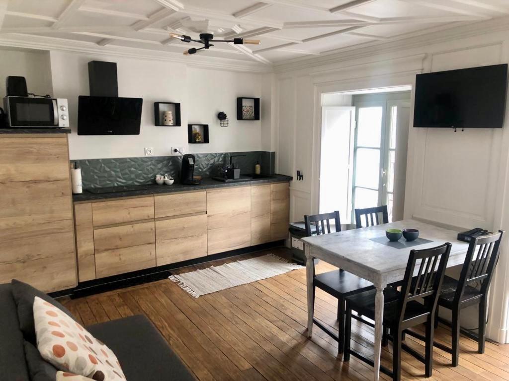 Le Garengeot - Wifi - Centre Ville - Property Rental Nm Vitré Exteriör bild